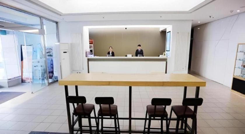 Jinjiang Inn Dalian Jiefang Road מראה חיצוני תמונה